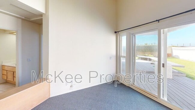 Building Photo - 18 S Cays Ct