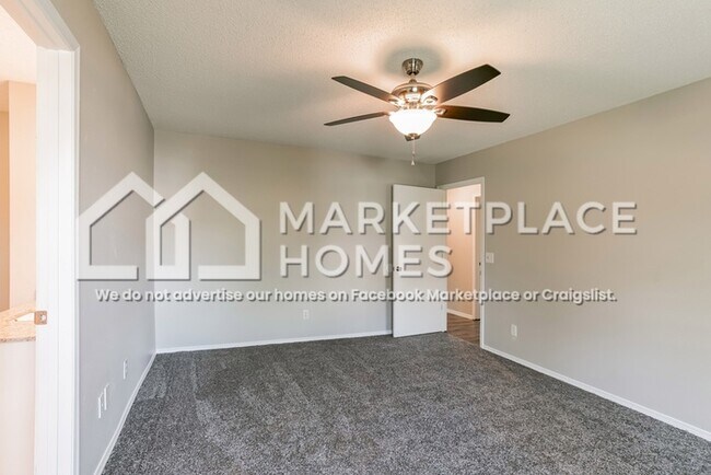 Building Photo - 490 Aster Ave