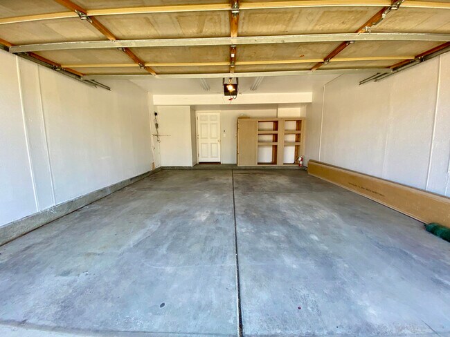 Building Photo - 4072 Netherland St
