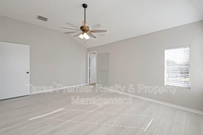 Building Photo - 5011 Redwing Brook Trail