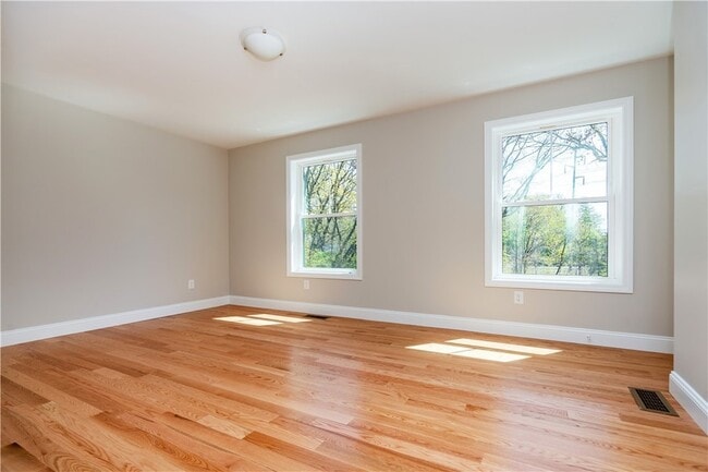 Building Photo - 81 Cadora Ave
