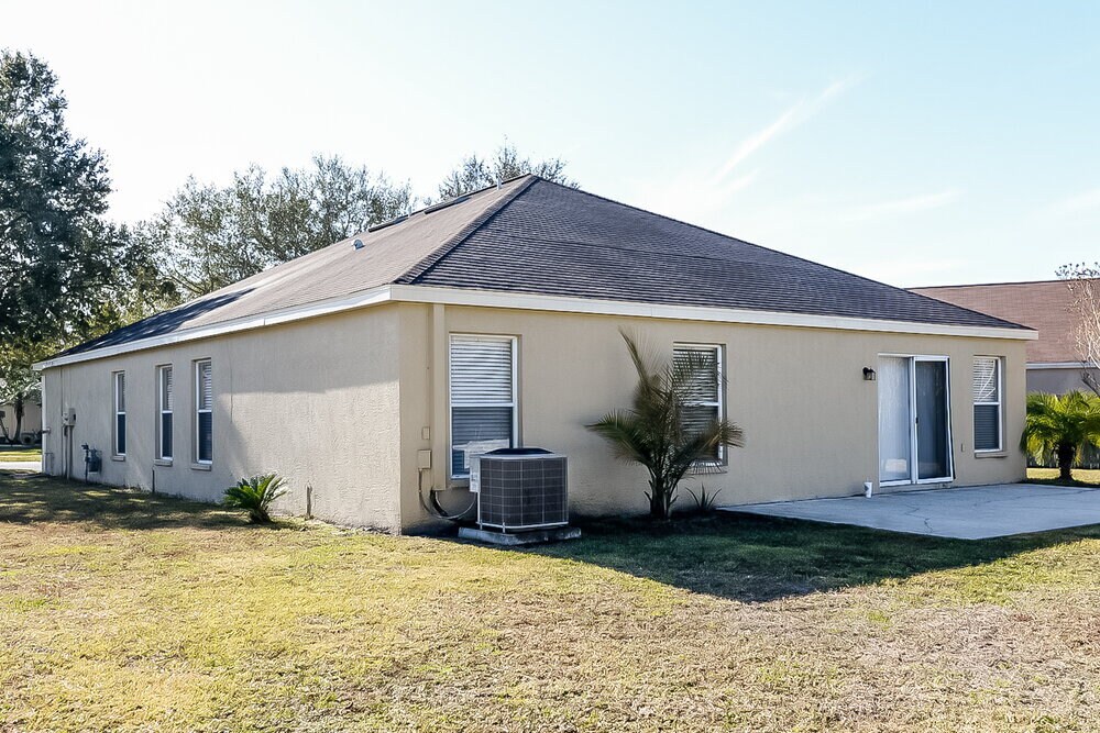 Building Photo - 29613 Morningmist Dr