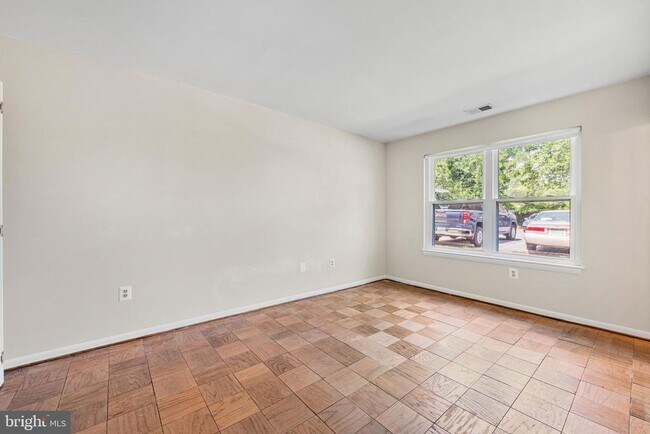 Building Photo - 7520 Rhode Island Ave