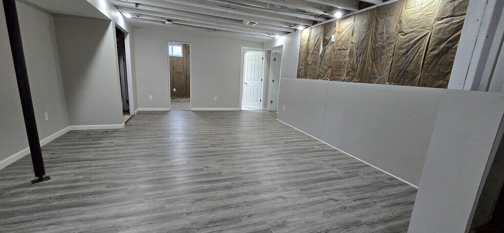 Building Photo - 1708 Apple Ln