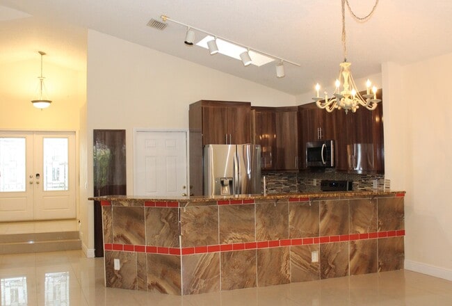 Building Photo - 7705 Forest Green Ln