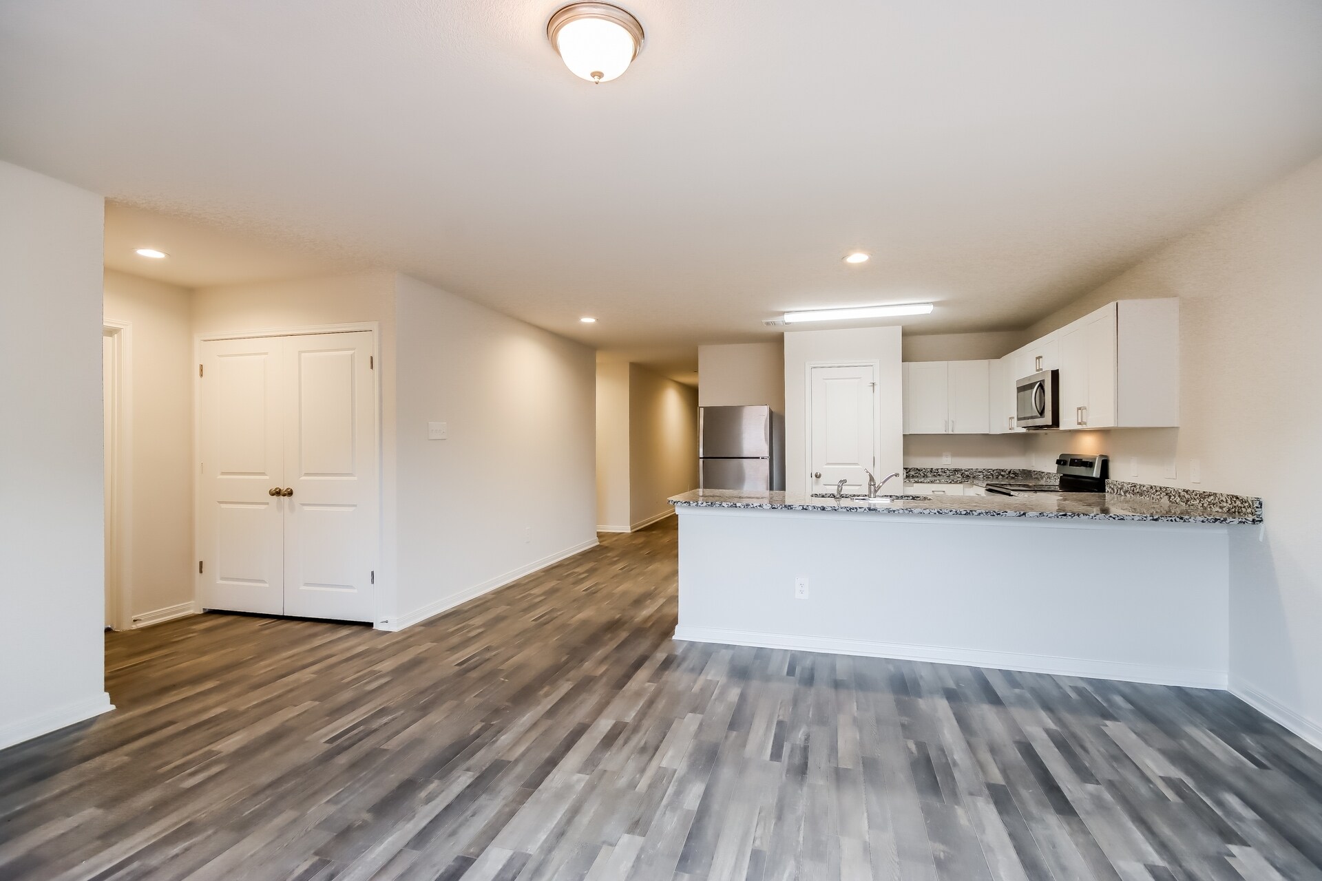 Building Photo - 15505 Briar Forest Dr