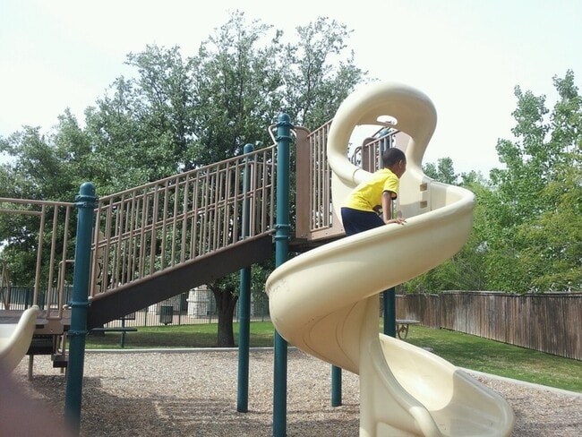 Building Photo - 2804 Appaloosa Ct