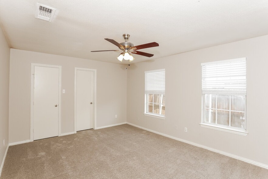 Building Photo - 9000 Christopher Cir