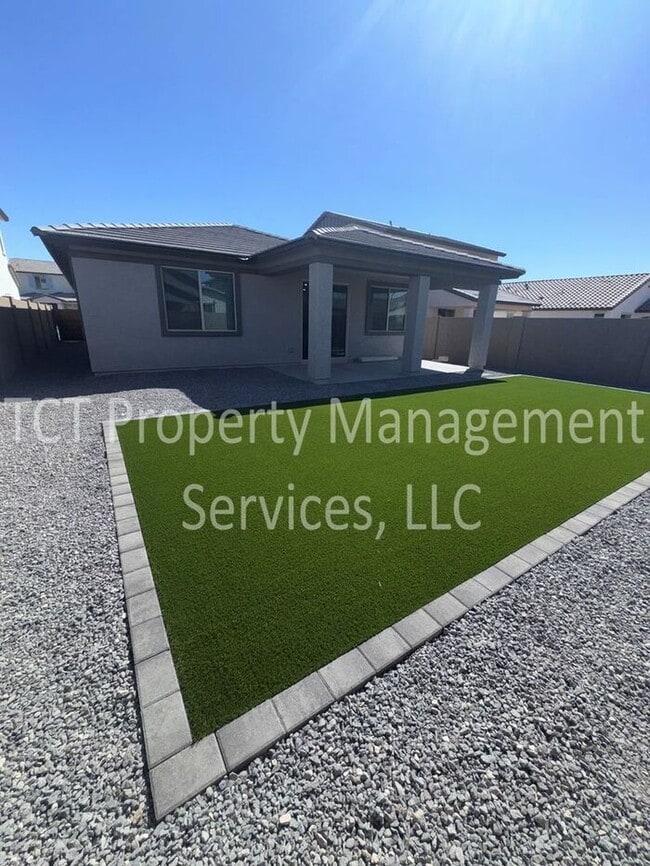 Building Photo - Beautiful New Build in North Creek Community