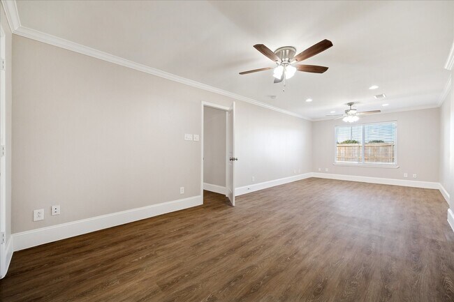 Building Photo - 3123 W Heatherock Cir