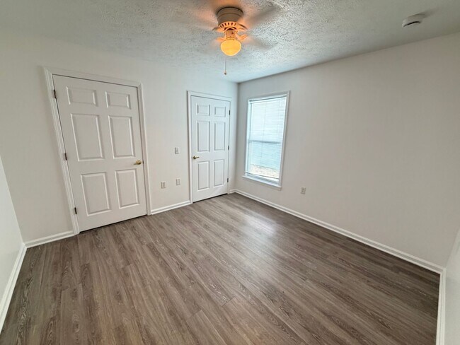 Building Photo - 9119 Laird St