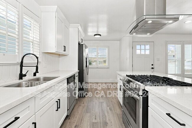 Building Photo - 4544 W 156th St