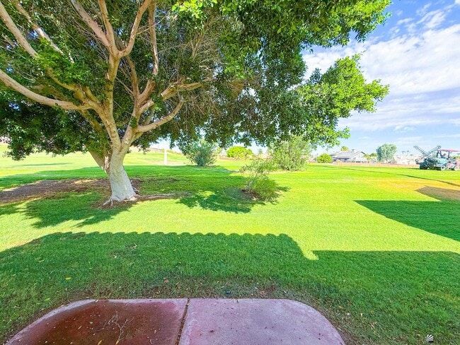 Building Photo - 10476 S Del Montes