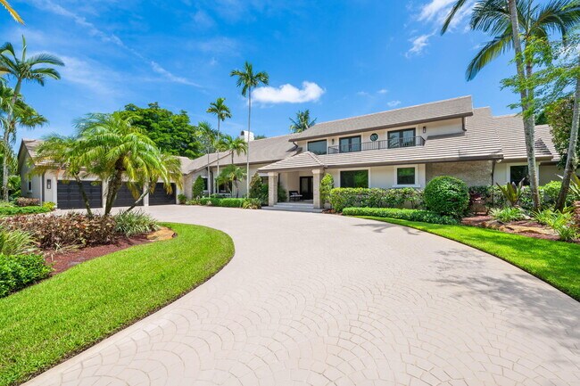 Building Photo - 18540 Long Lake Dr