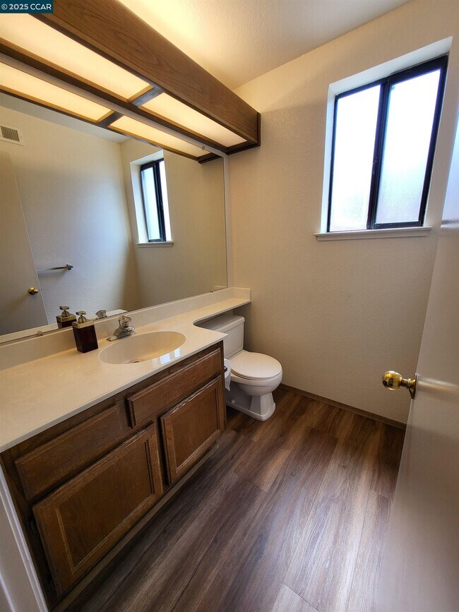 Building Photo - 375 Turquoise Dr