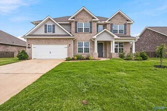 Building Photo - 175 Slade Thomas Dr