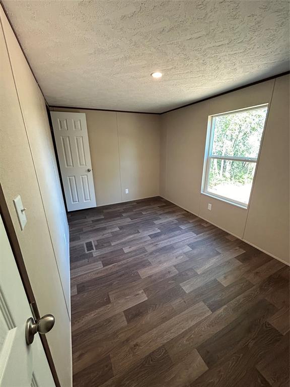 Building Photo - 258 Green Oaks Dr