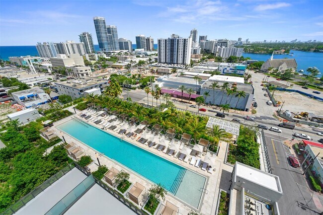 Building Photo - 580 72nd St