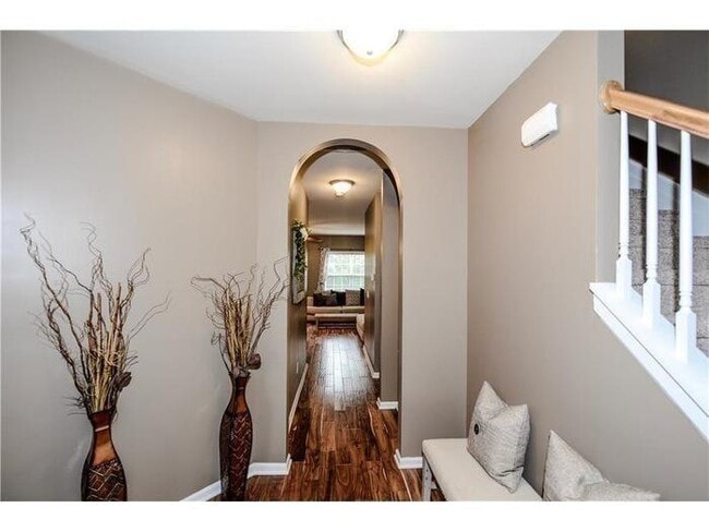 Building Photo - 2657 Cedar Dr