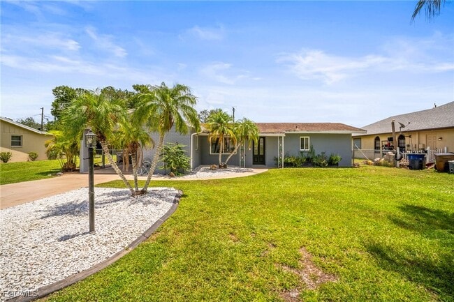 Primary Photo - 2210 Parkview Dr