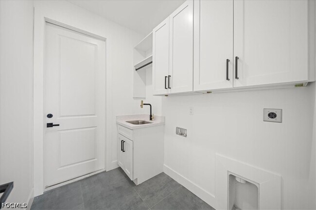 Building Photo - 4536 NW 35th Pl
