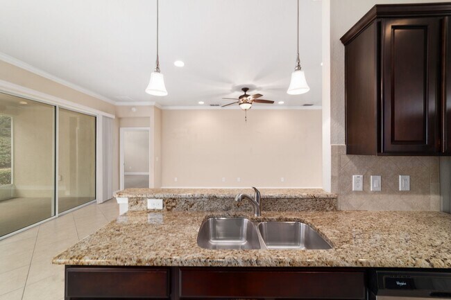 Building Photo - 6606 SW 91st Cir