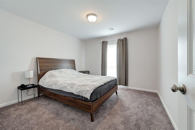 Building Photo - 18208 Sunny Stone Ct