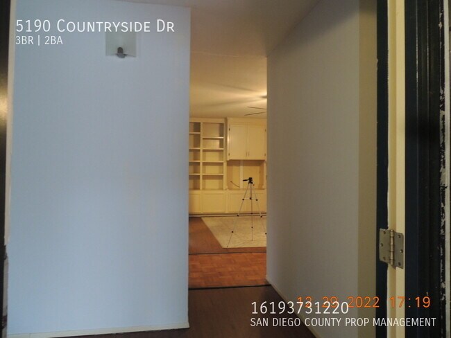 Building Photo - 5190 Countryside Dr