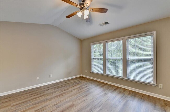 Building Photo - 4005 Edgecomb Dr