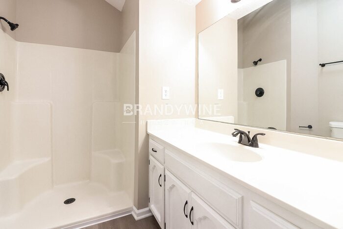 Building Photo - 106 W Laredo Trail