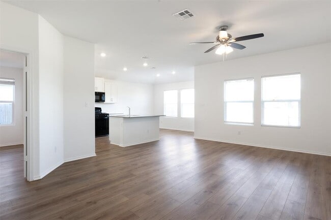 Building Photo - 124 Juniper Springs Rd