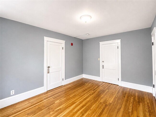 Building Photo - 1003 Atwells Ave