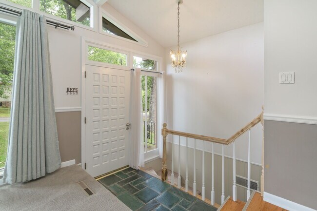 Building Photo - 1117 Venice Rd NW