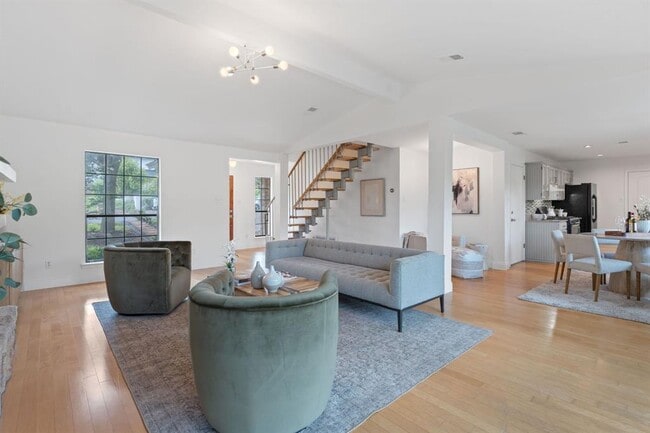 Building Photo - 3633 Peregrine Falcon Dr