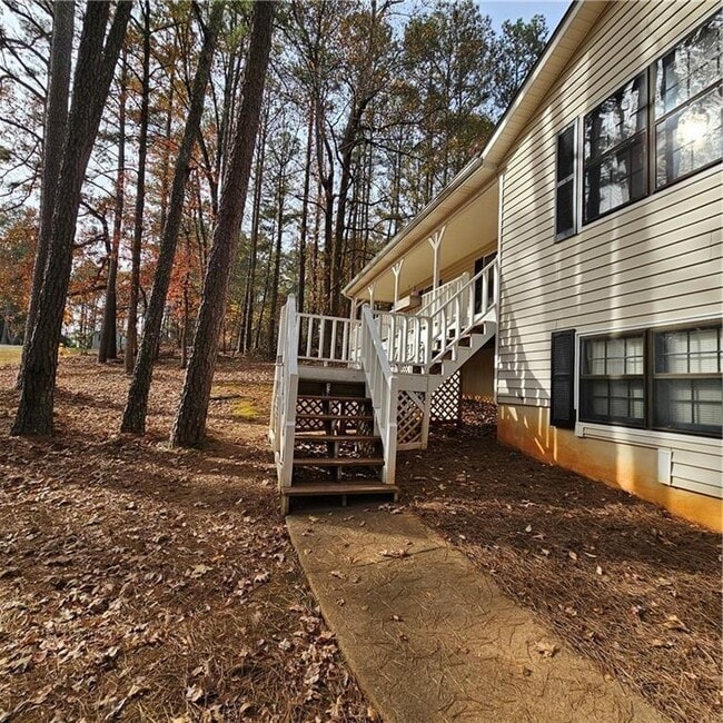 Building Photo - 1955 Morgan Trce