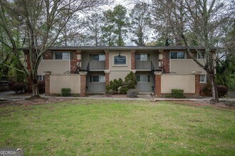 Building Photo - 2018 S Milledge Ave