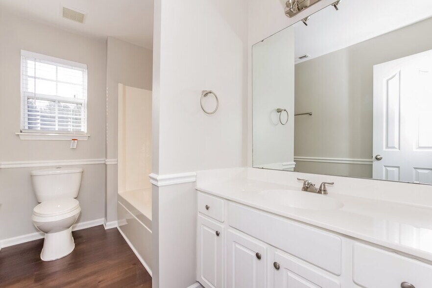 Building Photo - 12024 Brownestone View Dr