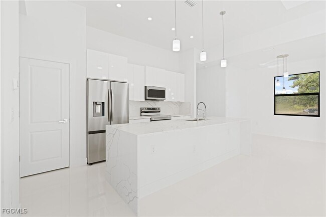Building Photo - 2503 41st St W