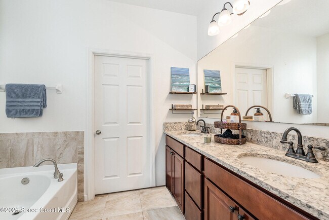 Building Photo - 4109 Alligator Flag Cir