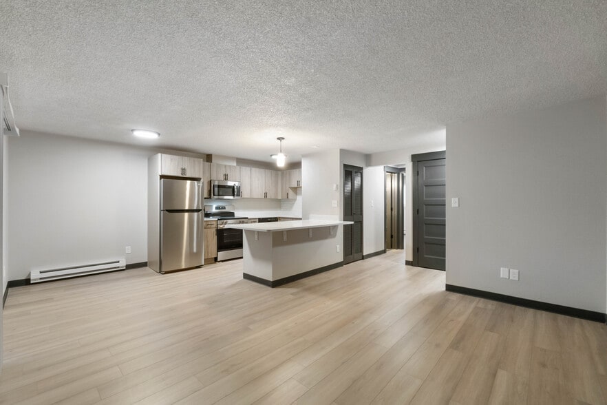 Building Photo - Bayswater Apartments