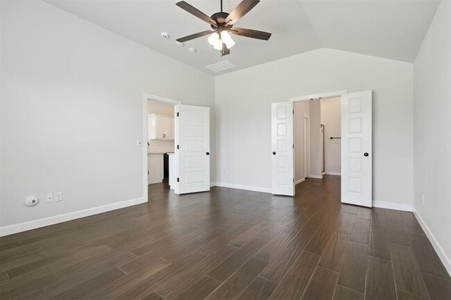 Building Photo - 15908 Buffalo Dr