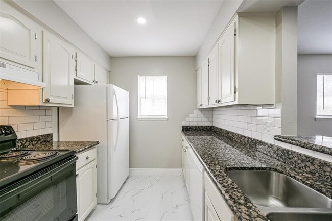 Building Photo - 847 Wax Myrtle Ln