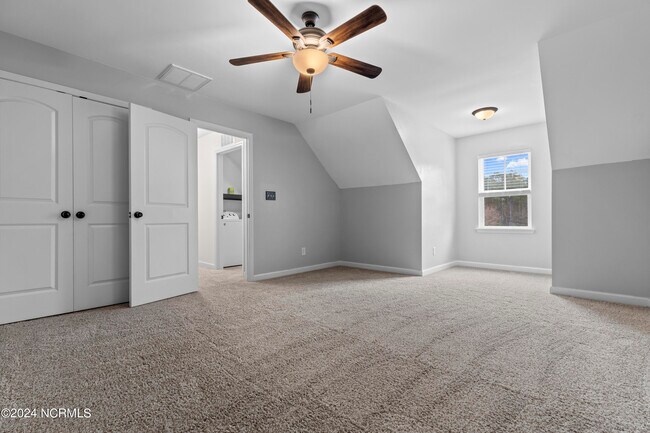 Building Photo - 200 Mia Ct