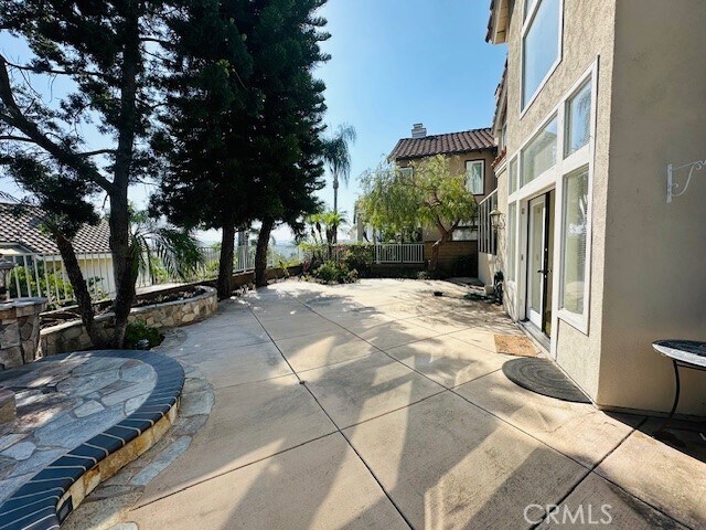 Building Photo - 26562 White Oaks Dr