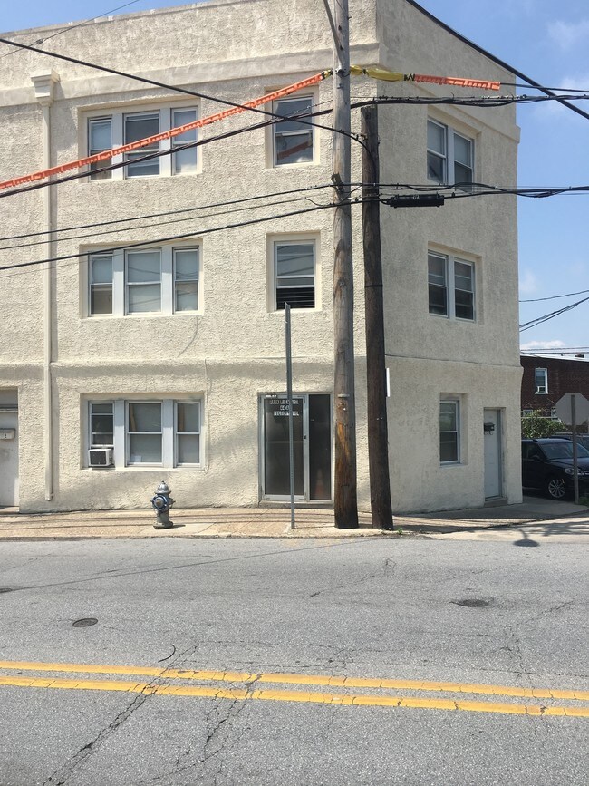 Building Photo - Parkview Apartments