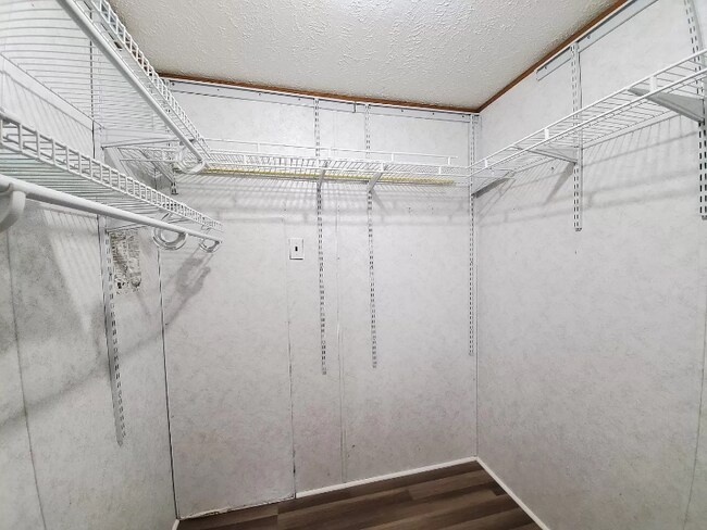 Building Photo - 109 Ellington Wy