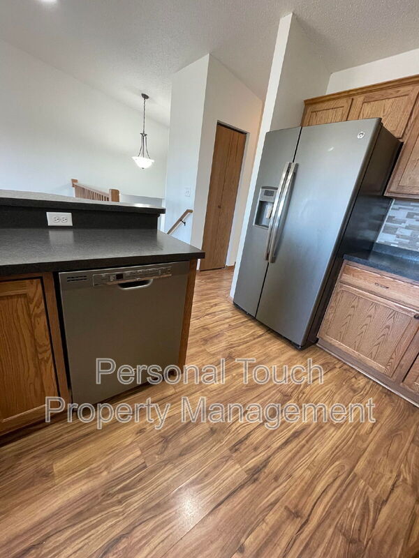 Building Photo - 2580 5th St W