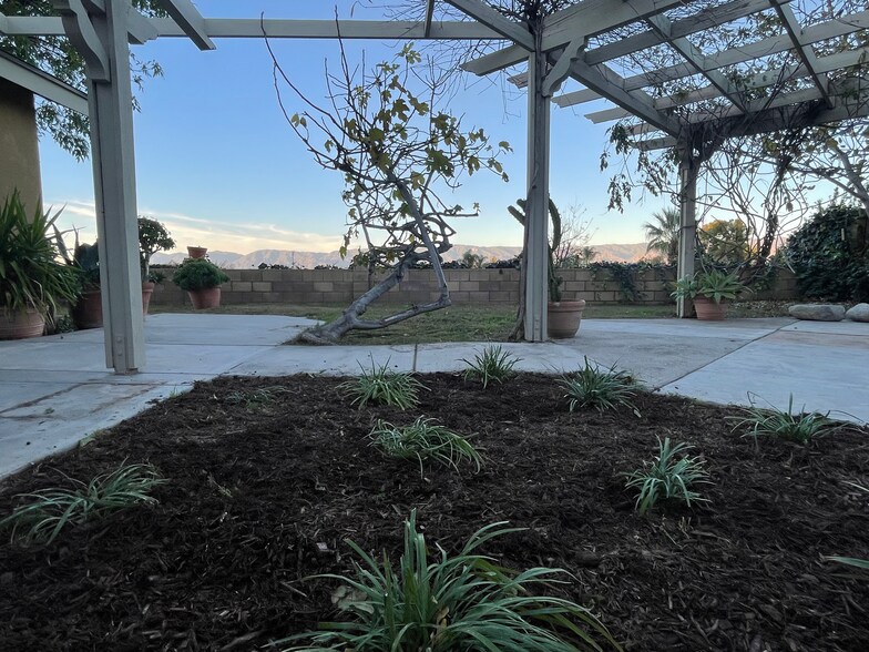 Building Photo - 25660 Allen Way