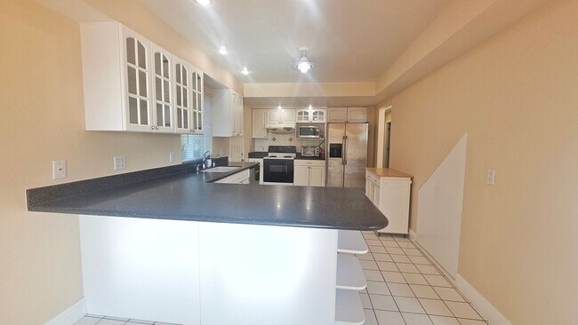 Building Photo - Mercer Island gem - 4 BD 2.5 Ba in Beautiful Mercer Island with new heat pump installed