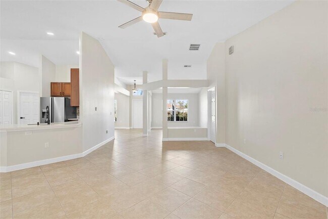 Building Photo - 1227 Tivoli Dr